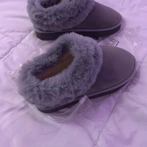 Thursday Boot Company Women's Soft Gray Slippers
